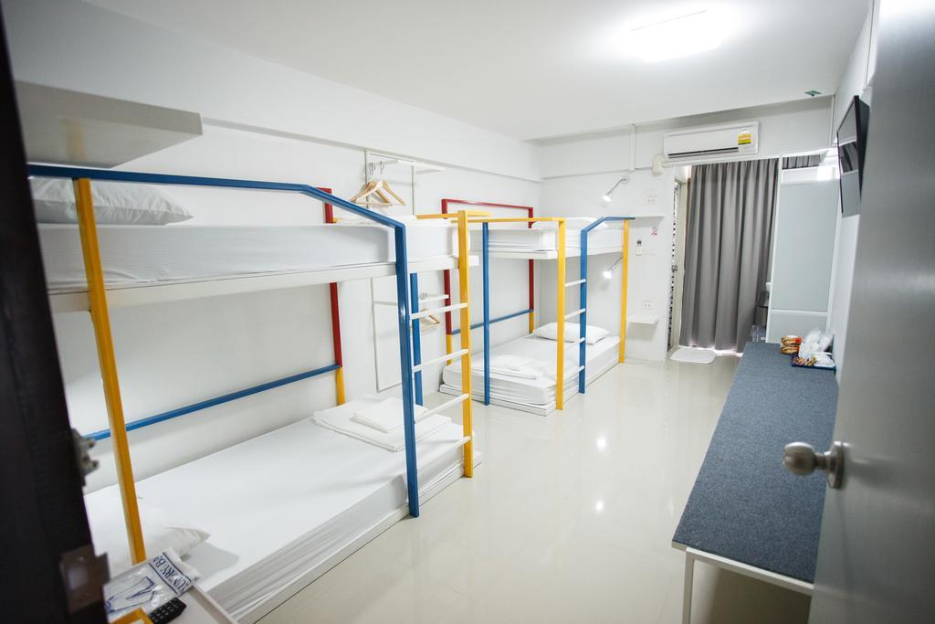 Hotel Regent Ngamwongwan Nonthaburi Zimmer foto