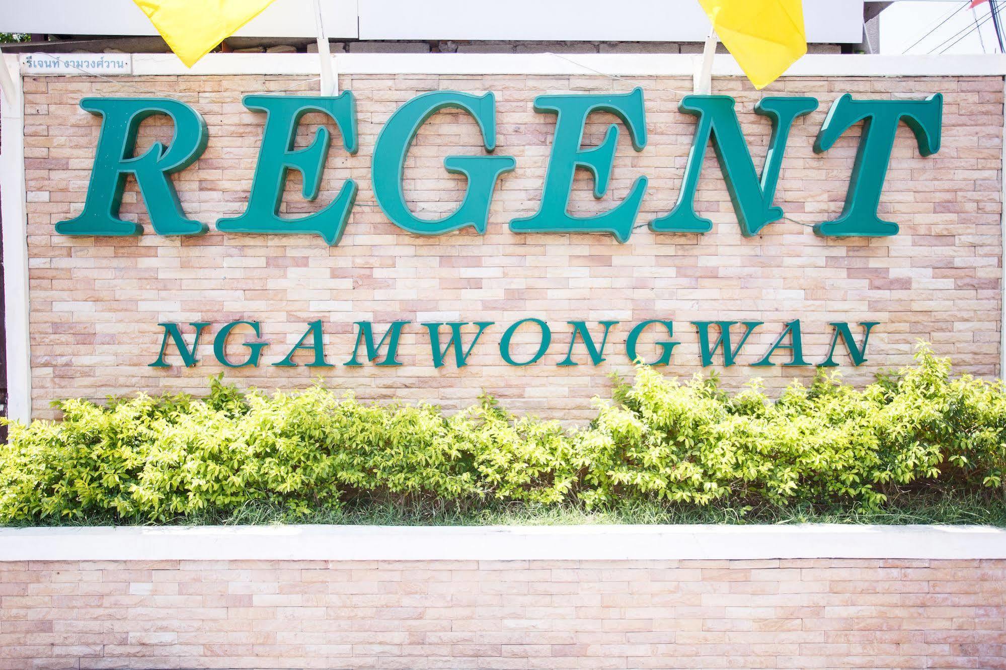 Hotel Regent Ngamwongwan Nonthaburi Exterior foto